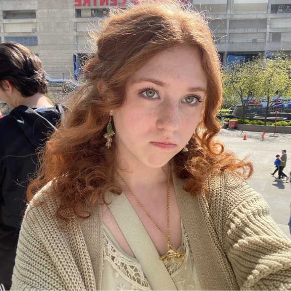 Meet your Posher, Ryane - Picture 1 of 1